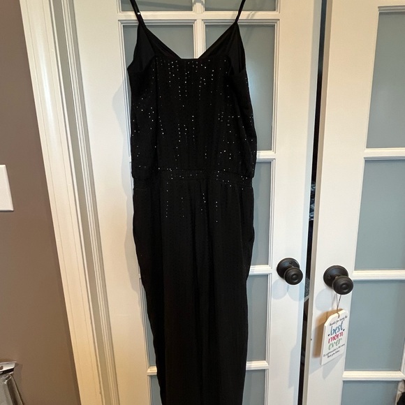 Elegant Black Sleeveless Jumpsuit - Picture 5 of 5